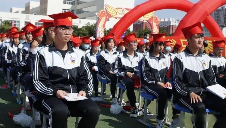 小猫钓鱼游戏龙王版有船